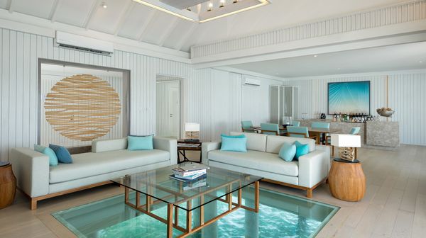 LUX* South Ari Atoll interior