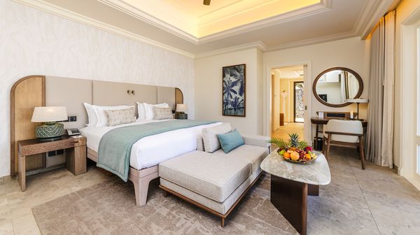 Maradiva Villas Resort & Spa interior