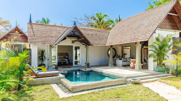 Maradiva Villas Resort & Spa interior