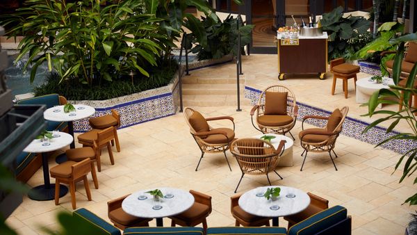 Mayfair House Hotel & Garden interior