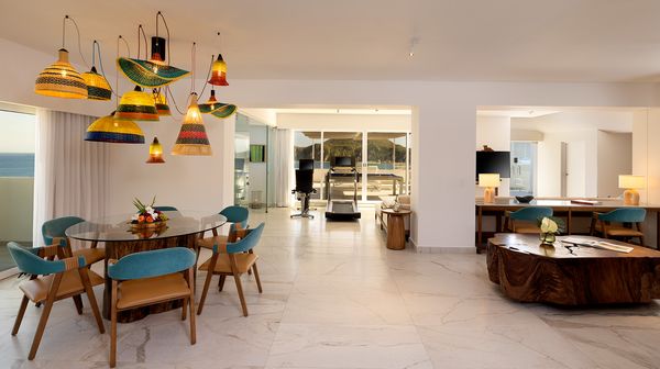 ME Cabo interior