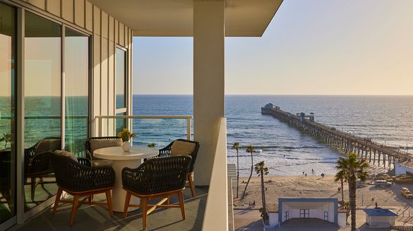 Mission Pacific Beach Resort interior