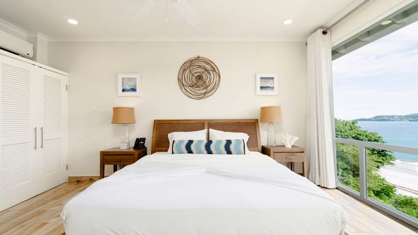 Mount Cinnamon interior