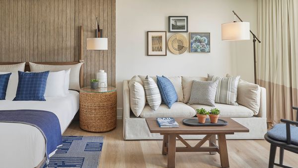 Newport Harbor Island Resort interior