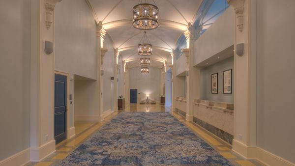 Nopsi Hotel, New Orleans interior