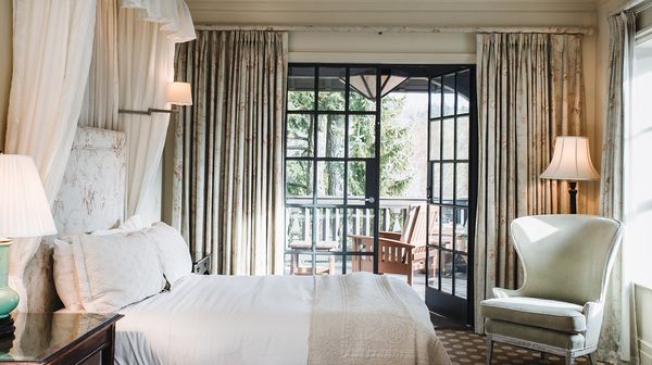 Old Edwards Inn and Spa interior