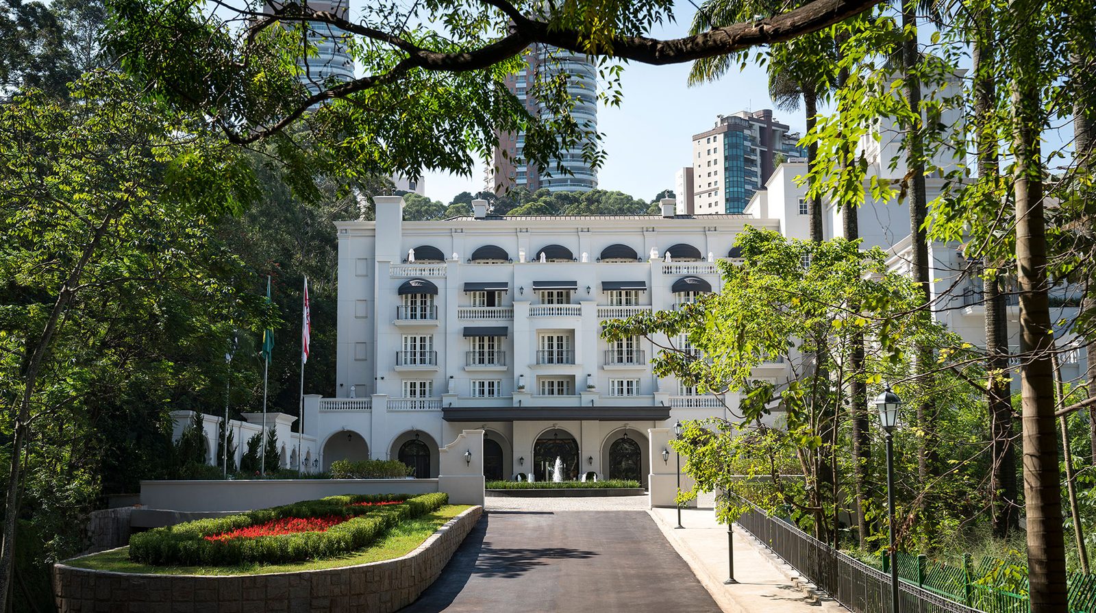 Palácio Tangará exterior view