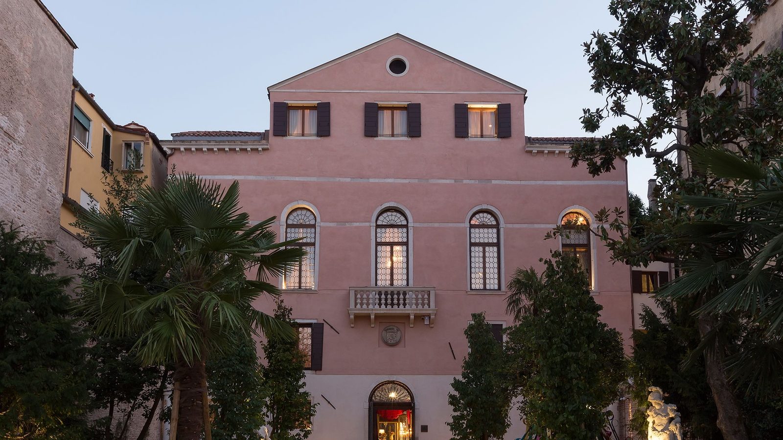 Palazzo Venart Luxury Hotel exterior view