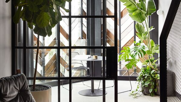 Paramount House Hotel interior