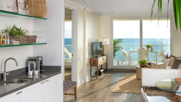 Pelican Grand Beach Resort interior