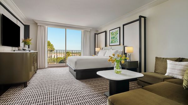 Pendry Newport Beach interior