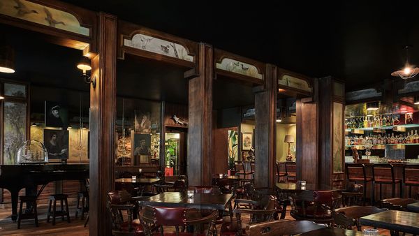 Pontchartrain Hotel interior