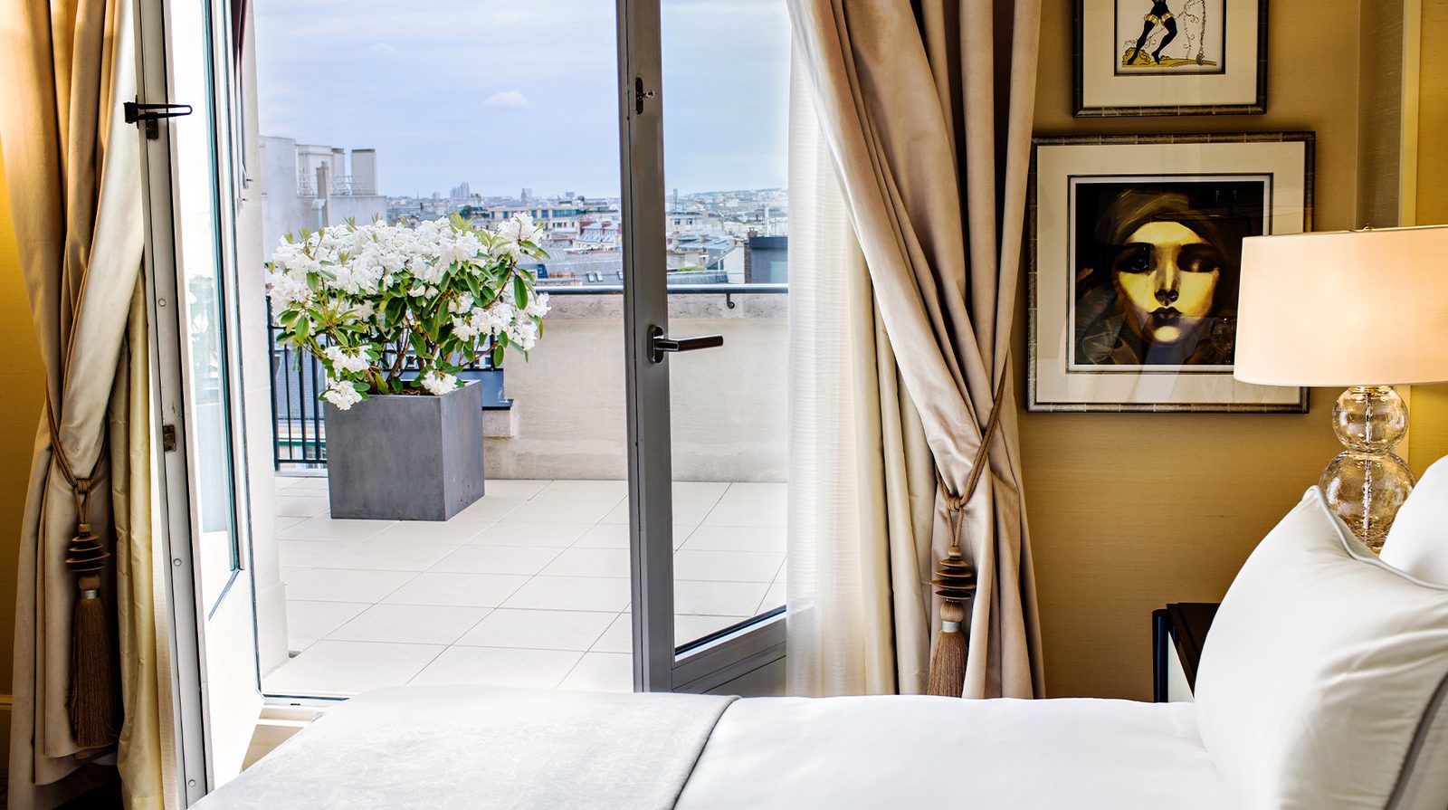 Prince de Galles, A Luxury Collection Hotel exterior view