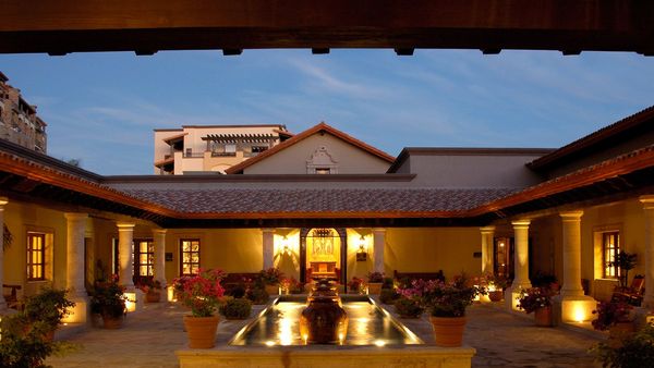 Pueblo Bonito Sunset Beach Golf & Spa Resort interior