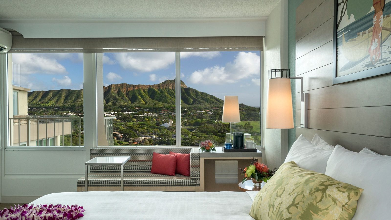 Queen Kapiolani Hotel exterior view