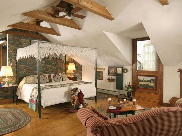 Rabbit Hill Inn interior