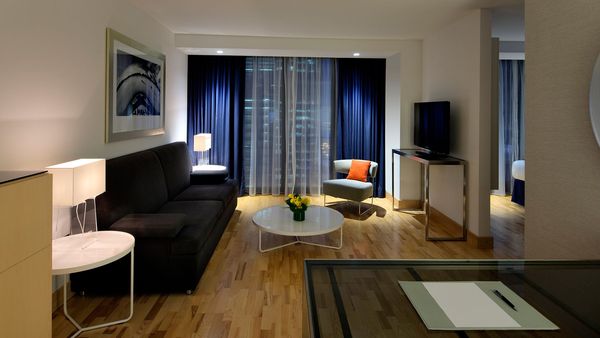 Radisson Blu Aqua Hotel Chicago interior