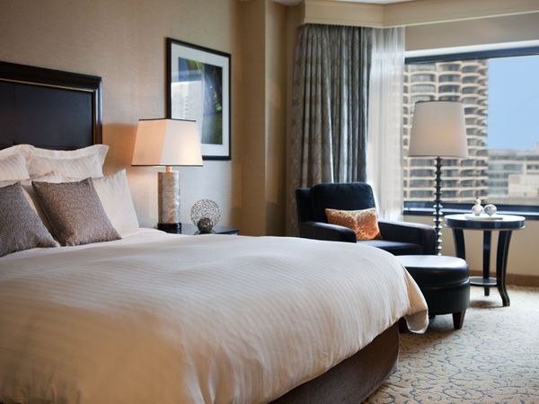 Renaissance Chicago Downtown Hotel interior