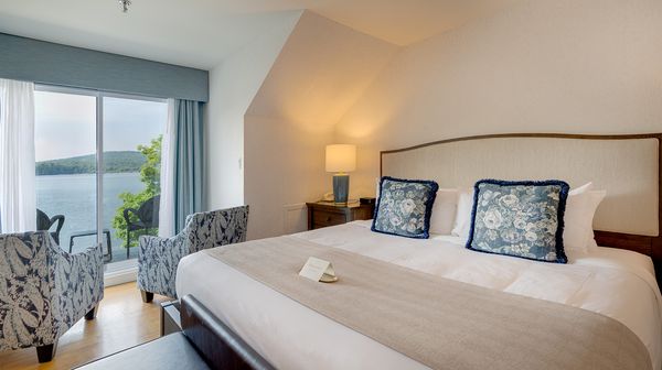Ripplecove Hotel & Spa interior