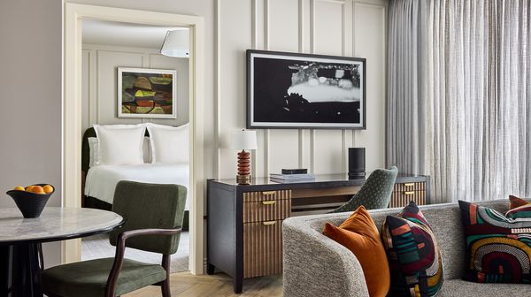 Rosewood Hotel Georgia interior