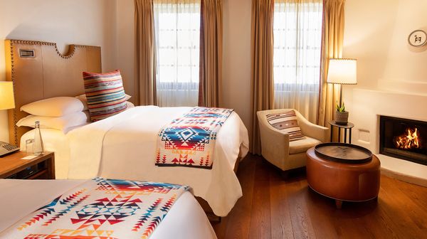 Rosewood Inn of the Anasazi interior