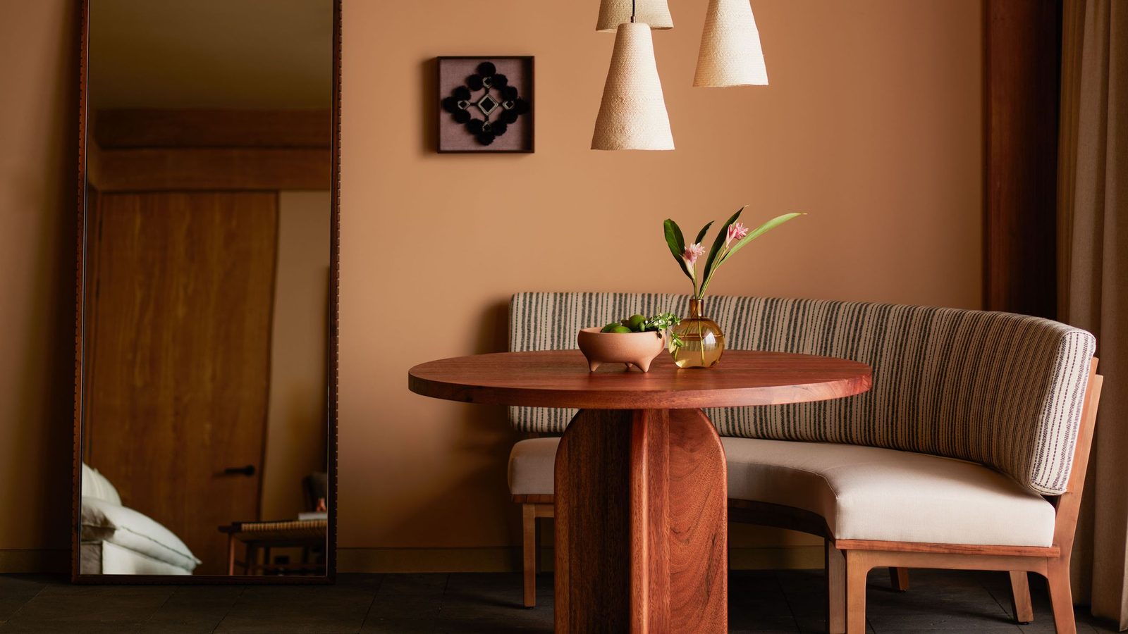 Rosewood Mandarina interior