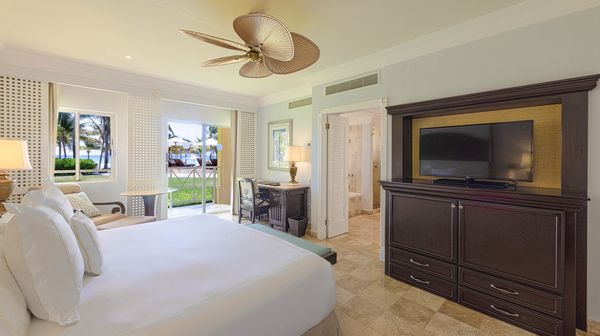 Royal Hideaway Playacar interior