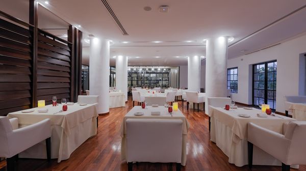 Royal Hideaway Playacar interior