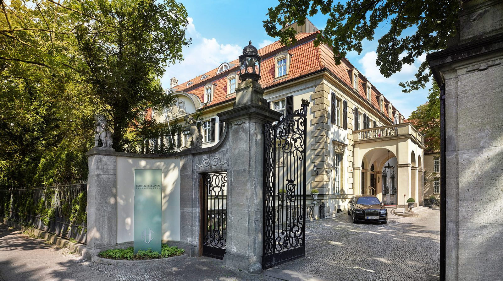 Schlosshotel Berlin by Patrick Hellmann exterior view
