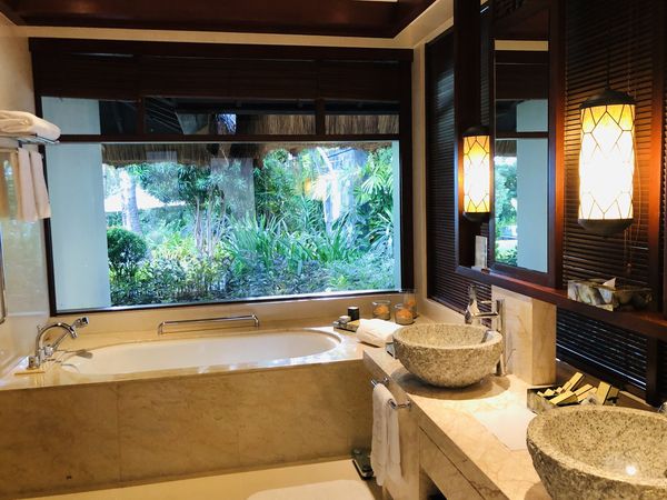 Shangri-La Boracay interior