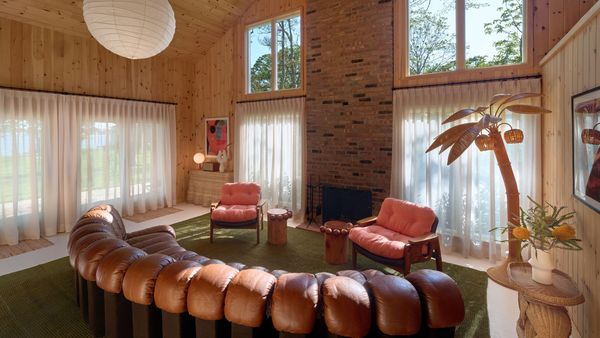 Silver Sands Motel & Beach Bungalows interior