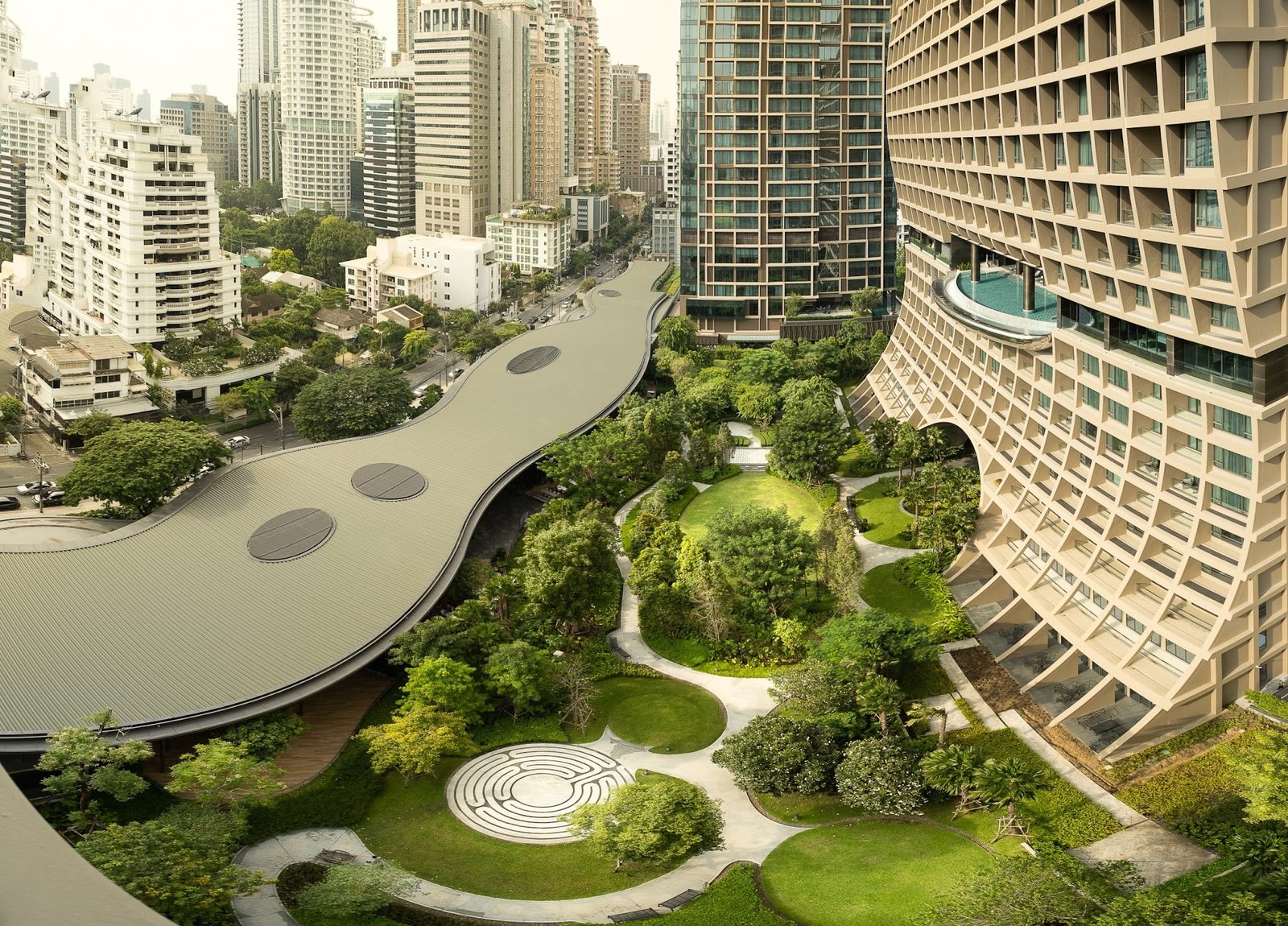 Sindhorn Kempinski Hotel Bangkok exterior view