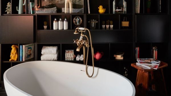 Sir Savigny Hotel interior