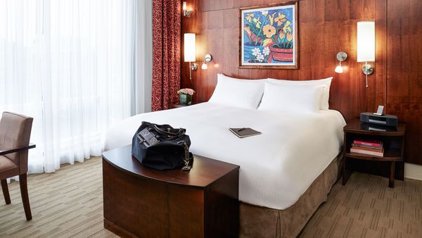 Sofitel Montreal Golden Mile interior