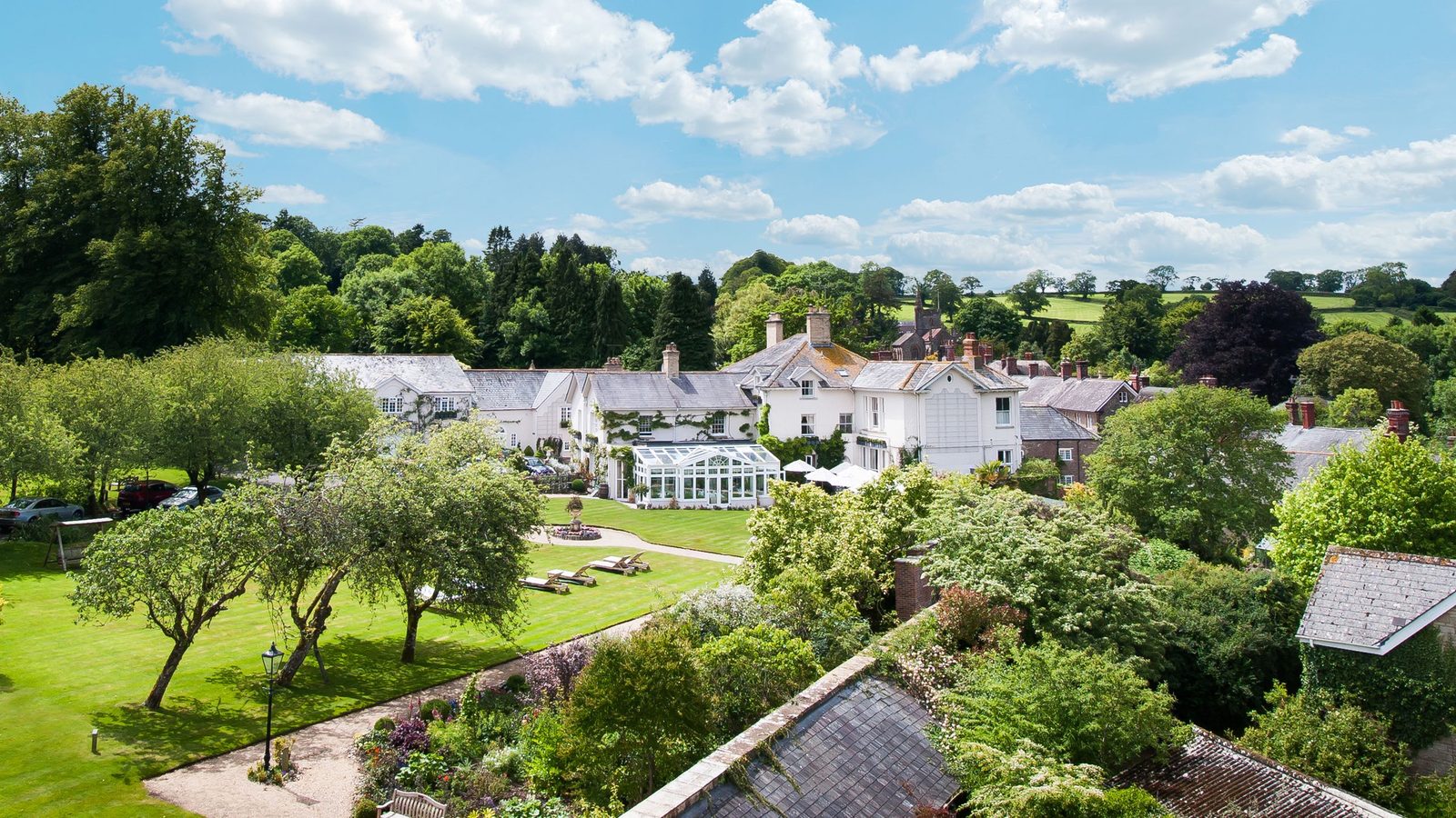 Summer Lodge Country House Hotel, Restaurant and Spa exterior view