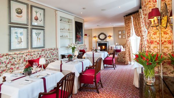 Summer Lodge Country House Hotel, Restaurant and Spa interior