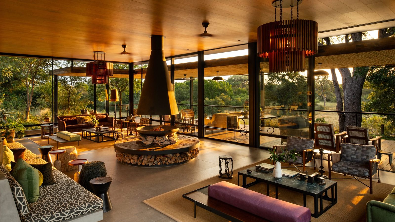 Tanda Tula Safari Camp exterior view