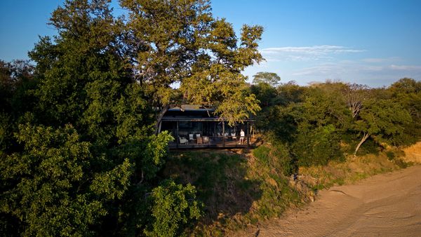 Tanda Tula Safari Camp interior