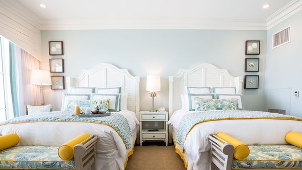The Beach Club at Charleston Harbor Resort & Marina interior