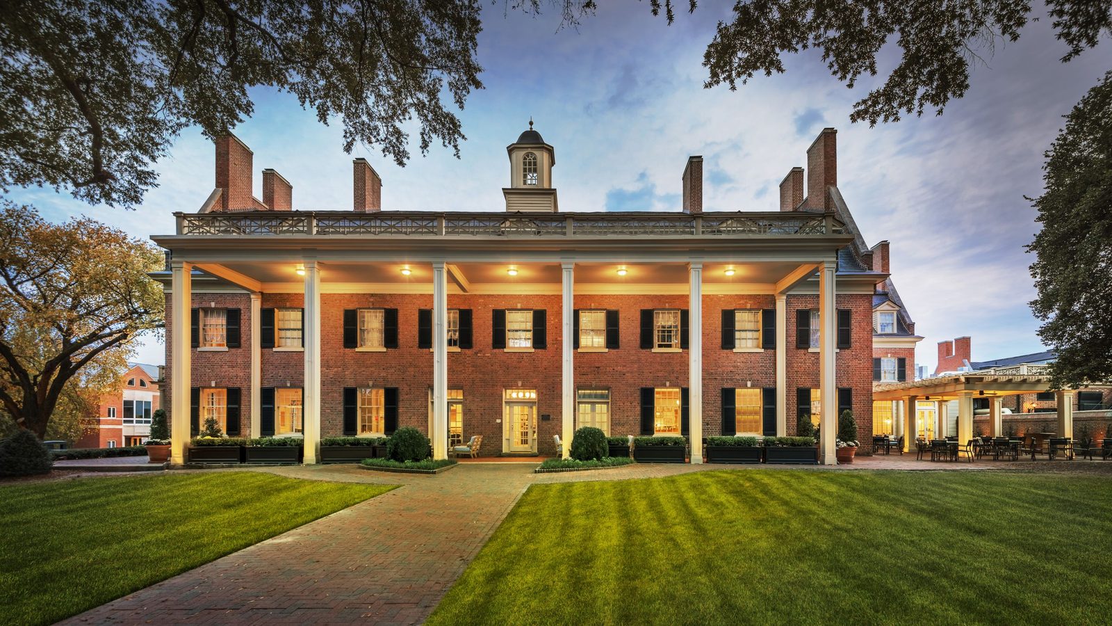 The Carolina Inn exterior view