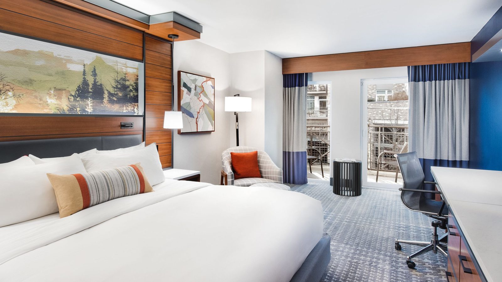 The Heathman Hotel Kirkland exterior view