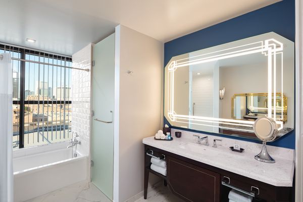 The Higgins Hotel New Orleans, Curio Collection by Hilton interior
