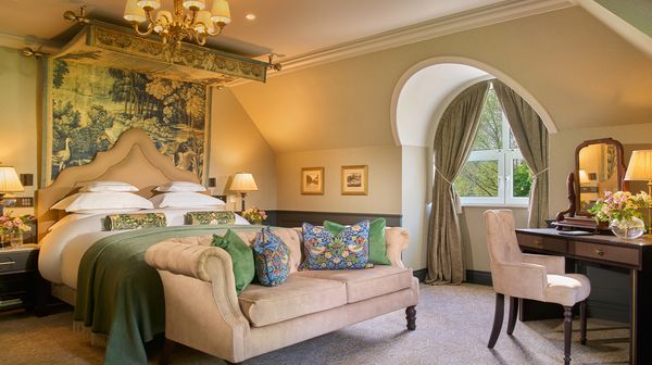 The Killarney Park interior