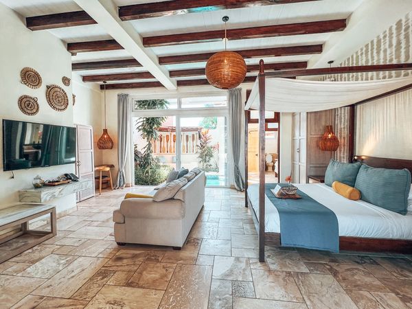 The Lodge at Jaguar Reef interior