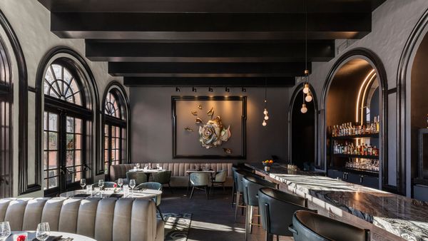The Mills House, Curio Collection by Hilton interior