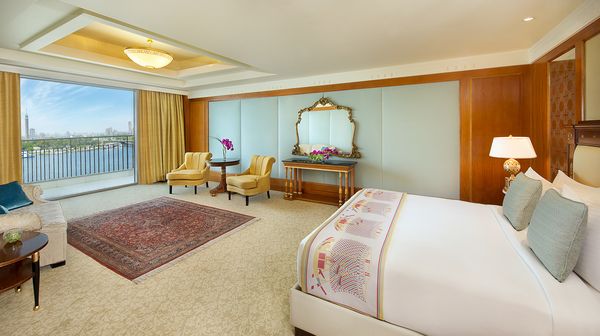 The Nile Ritz-Carlton, Cairo interior