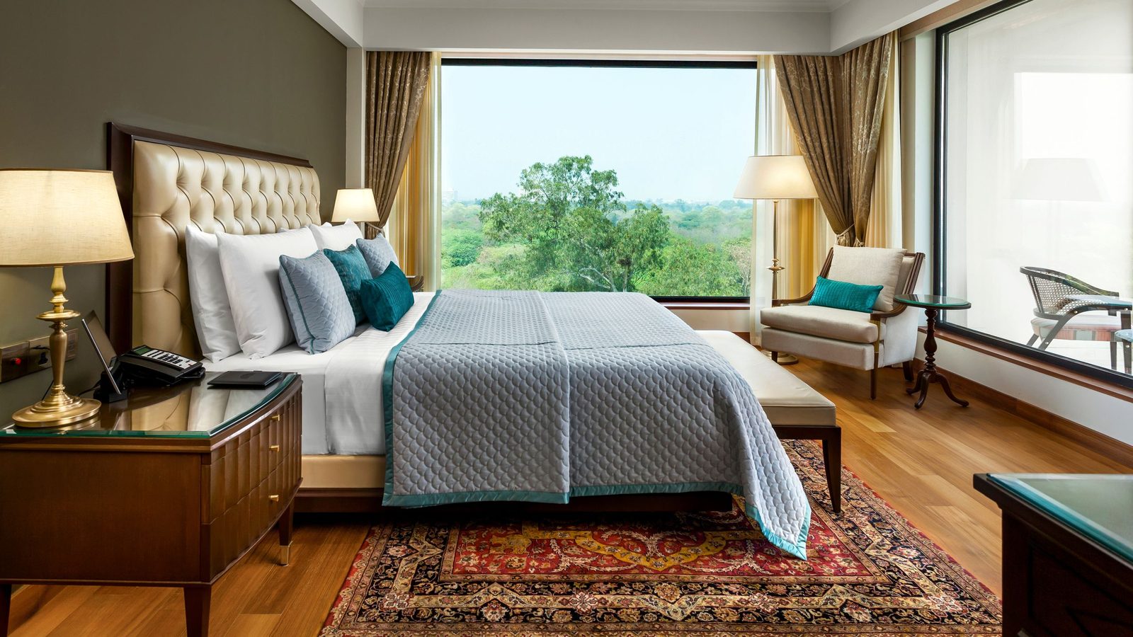 The Oberoi, New Delhi exterior view