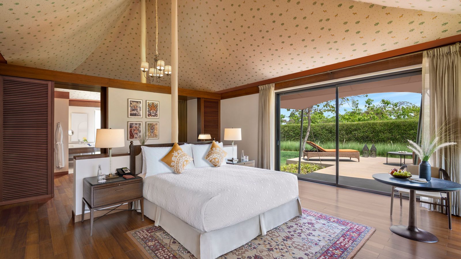 The Oberoi Vindhyavilas Wildlife Resort signature suite