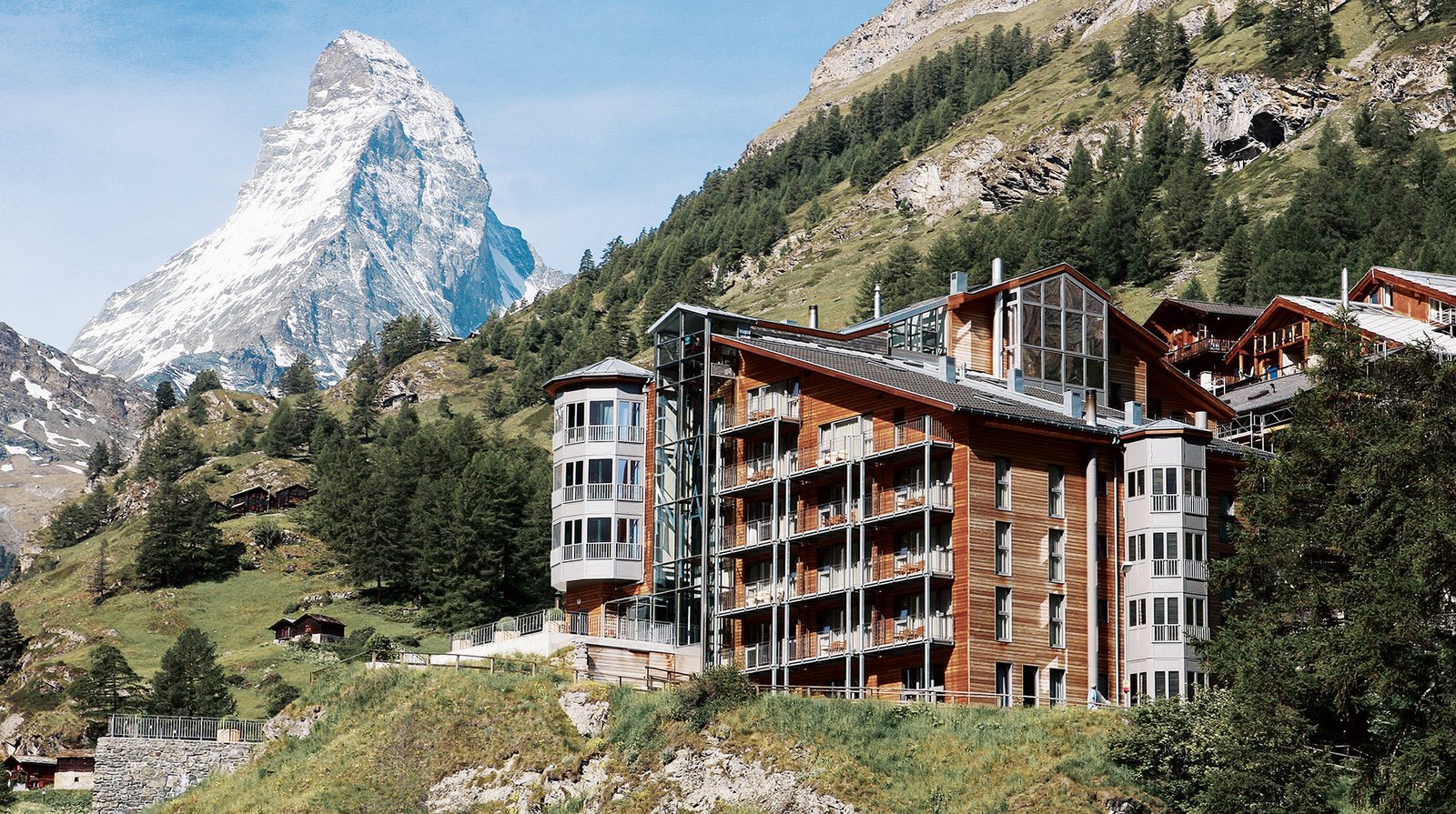 THE OMNIA Mountain Lodge exterior view