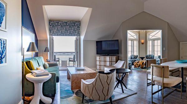 The Pearl Hotel, Rosemary Beach interior